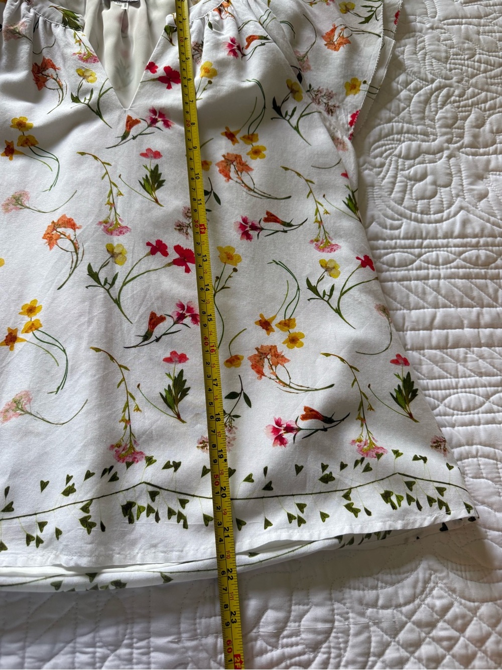 ecru White Floral Notch-Neck Short Sleeve Blouse - Picture 4 of 6